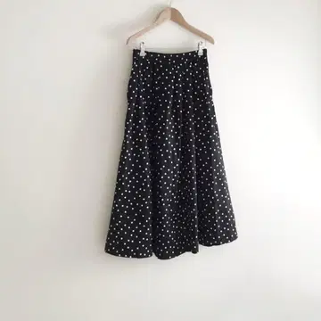 SLOBE IENA 슬로브 이에나 랜덤 턱 스커트 블랙 36