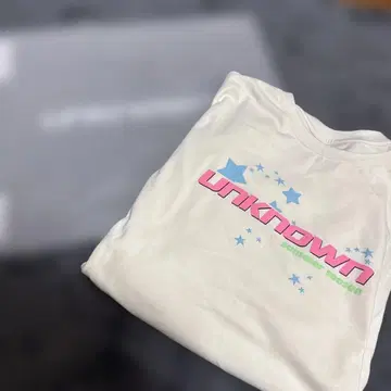 Unknown London 티셔츠
