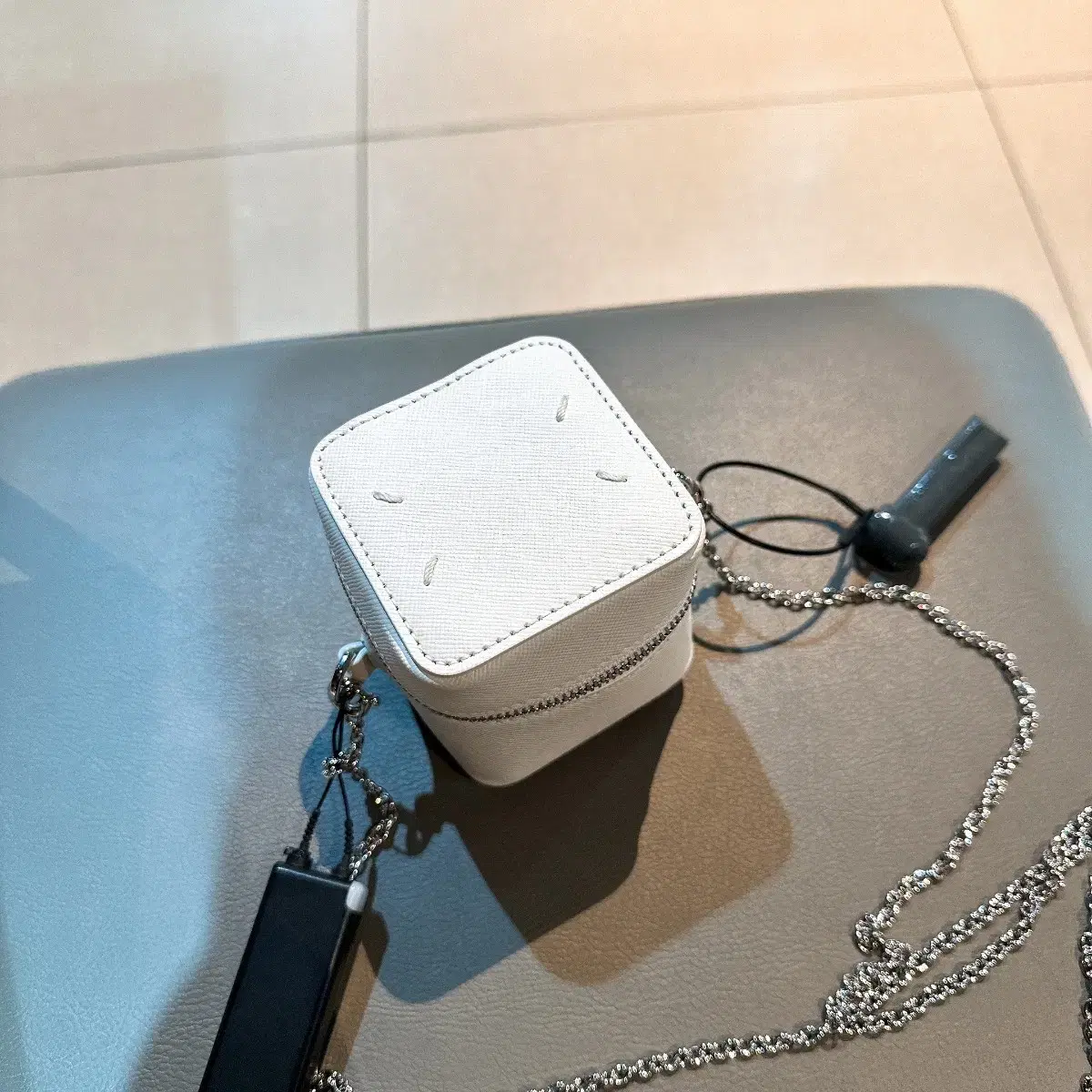MAISON MARGIELA | 메종마르지엘라 (Authentic/New) Maison