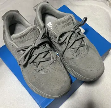 HOKA CLIFTON L SUEDE 그레이