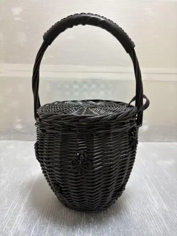 Bibiy 블랙 바스켓 백