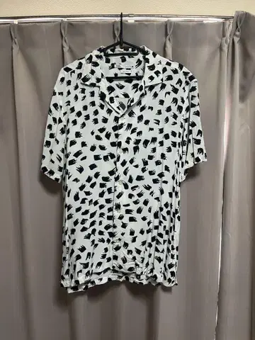 자라 오픈 카라 셔츠 M 사이즈