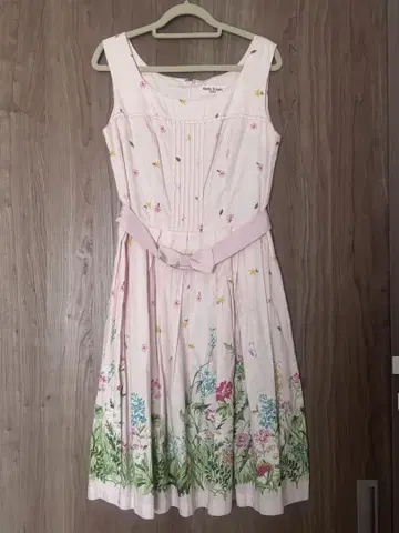 Emily Femple 귀여운 앨리스 슬리브리스 무릎 기장 원피스