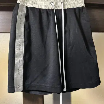 다니엘 패트릭 하프 팬츠