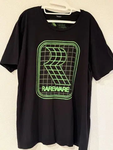 레어 RAREWARE 그래픽 티셔츠 블랙