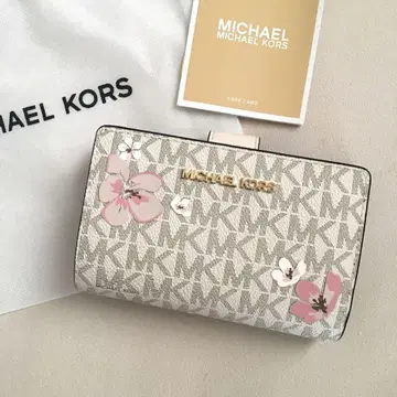 새상품 마이클코어스 MICHEAL KORS 정가 41,800엔 지갑