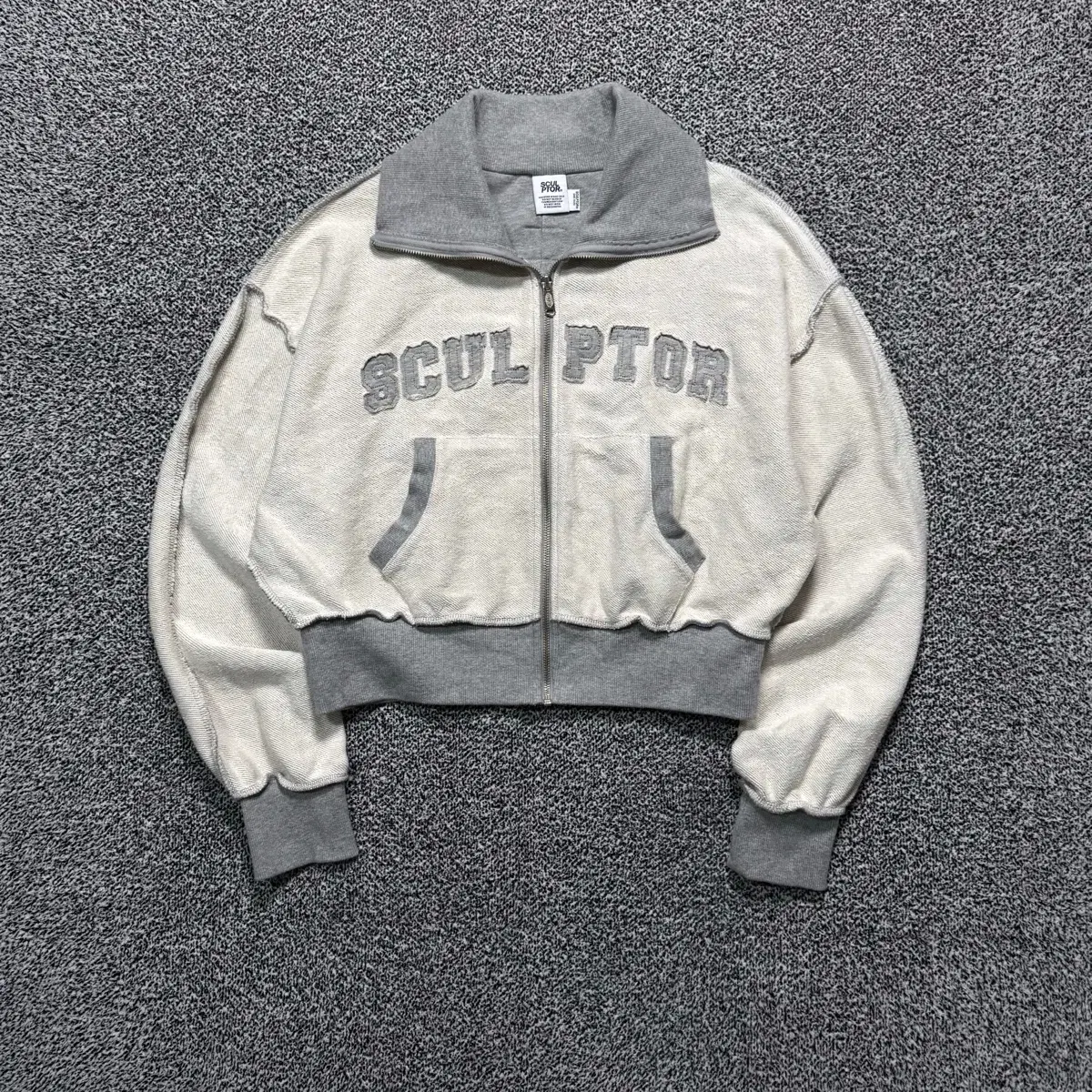 SCULPTOR | 스컬프터 Name : Sculptor Insideout Crop Sweat Zip