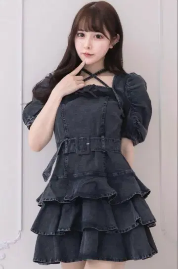 pium 티어드 프릴 미니 원피스 블랙
