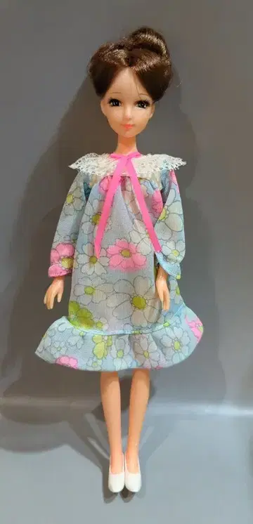 타카라 초대 리카짱 초대 엄마(아래 속눈썹 있음)