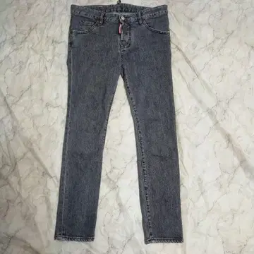 새상품급 디스퀘어드 데님 36