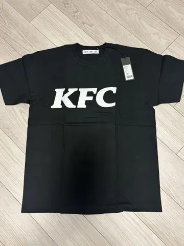 KFC WIND AND SEA 콜라보 티셔츠 블랙