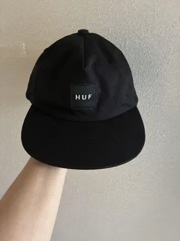 HUF 블랙 캡 스냅백