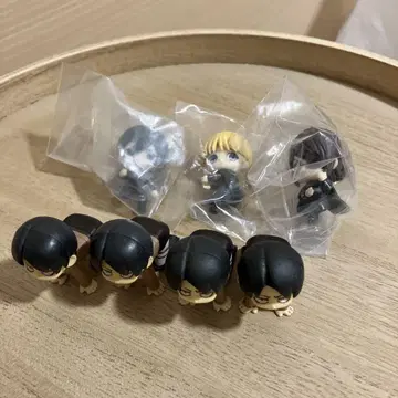 진격의 거인 피규어 세트