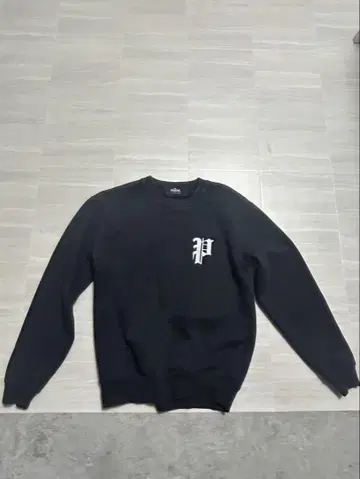 PHATRNK 블랙 맨투맨
