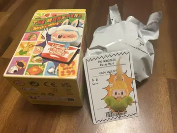 THE MONSTERS Wacky Mart 피규어 러브브 콘