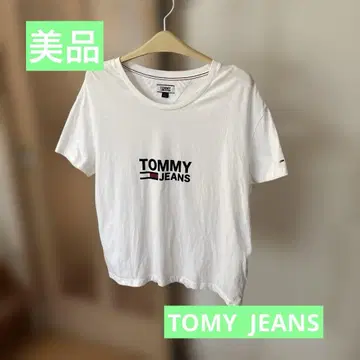 새상품급 TOMMY JEANS 화이트 티셔츠 L 사이즈