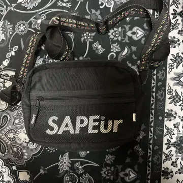 SAPEuR 메쉬 포켓 부착 바디 백