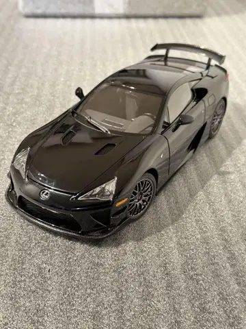 렉서스 LFA 1/18 오토아트