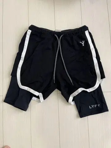 LYFT 블랙 숏 팬츠 M 사이즈