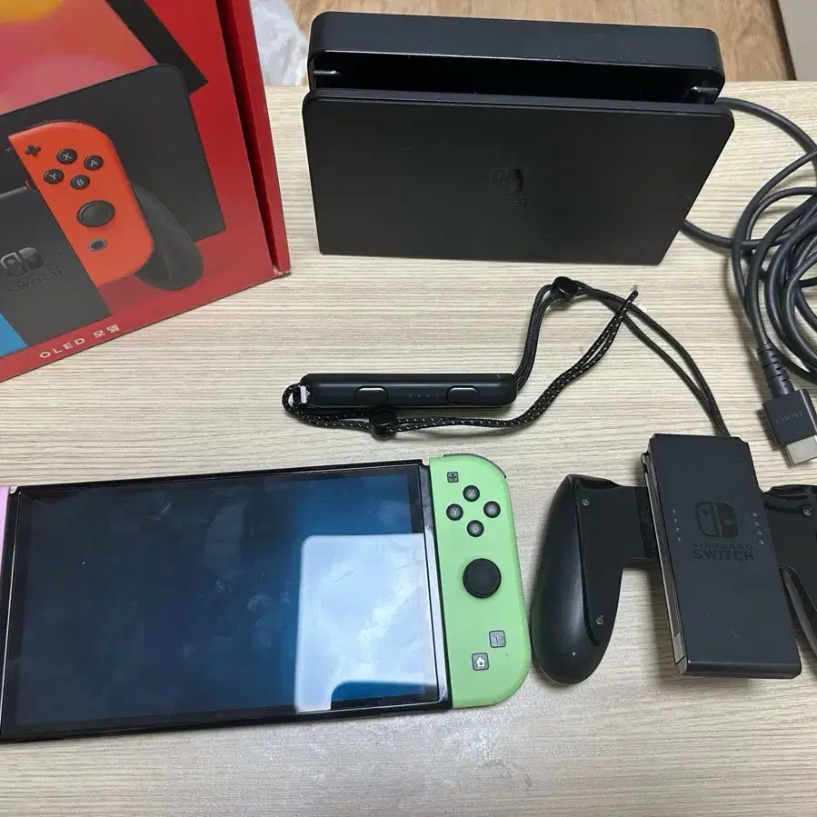 1万2000円相当の付属品付き♡美品♡Nintendo Switch NINTENDO | 닌텐도 Nintendo Switch OLED Full Box on Bunjang
