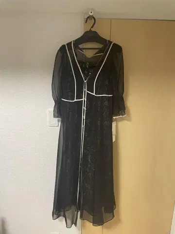 블랙 시스루 드레스