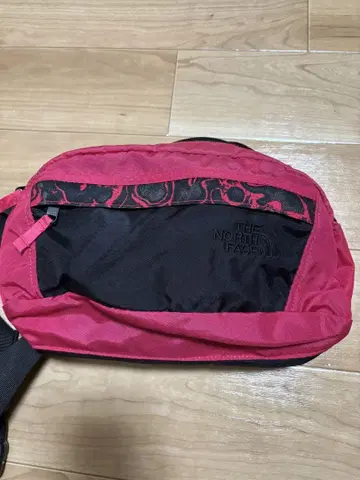 THE NORTH FACE 바디백 NM81912 핑크