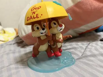 52TOYS 칩과 데일 디즈니 피규어