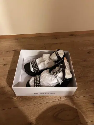 히스테릭 글래머 스터드 샌들 24cm