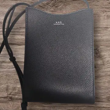 새상품급 아페쎄 블랙 가죽 숄더백
