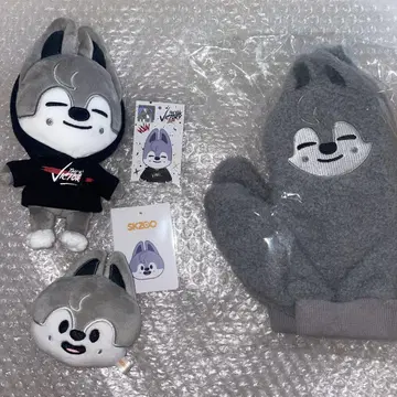 SKZOO 울프 찬 인형