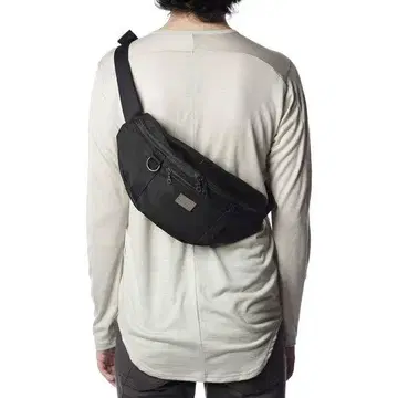 Waist Bag (KAZUYUKI KUMAGAIx뉴에라)