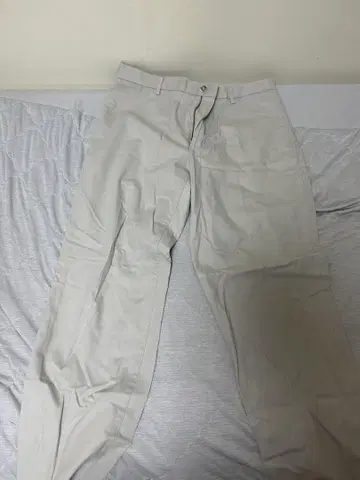 Dockers 화이트 치노 팬츠