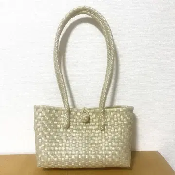 메케아리사 파니니 gingham