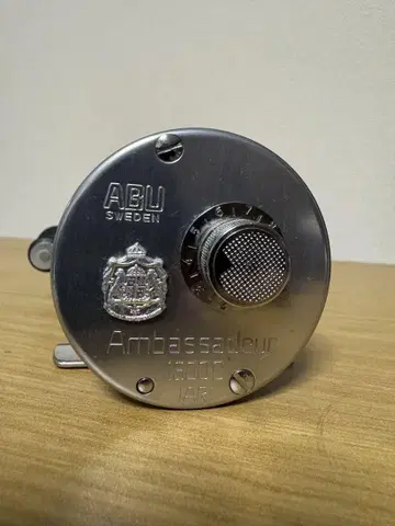 ABU Ambassadeur 1500C 베이트 릴 박스 포함
