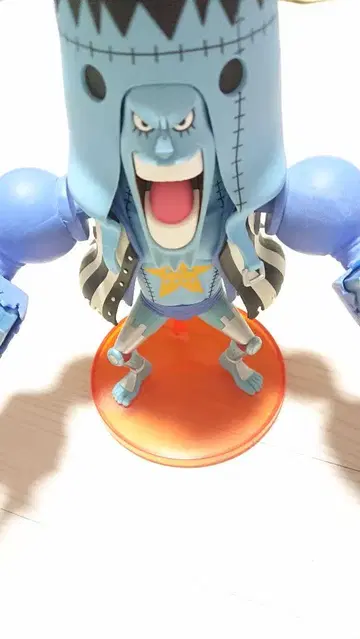프랭키 MEGA 월드 컬렉터블 피규어