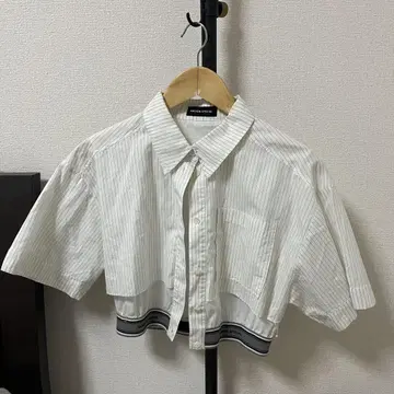 MAISON SPECIAL 스트라이프 크롭 셔츠