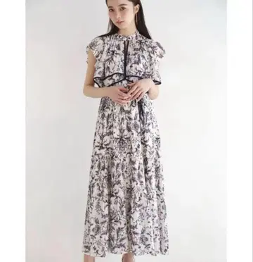 SNIDEL sweet 콜라보 플리츠 롱 원피스 네이비 꽃무늬