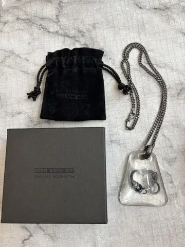 넘버나인 아크릴 눈물 하트 펜던트 목걸이