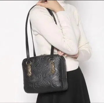 ANNA SUI 안나수이 노바 숄더 백 핸드 블랙 엠보싱