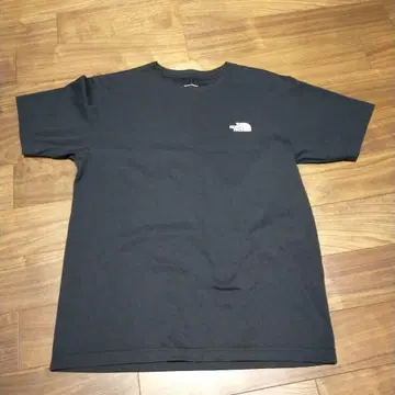 THE NORTH FACE 블랙 티셔츠