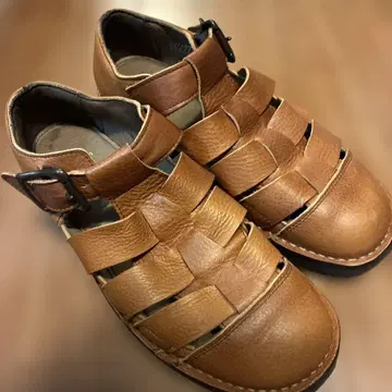 Danner 브라운 샌들