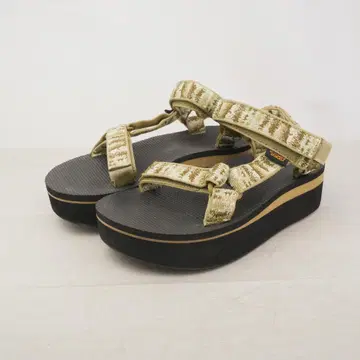 새상품급 Teva FLATFORM Universal 샌들 23cm