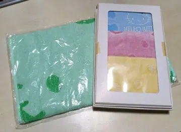 헬로키티 타월 1장과 핸디 타월 3장 세트