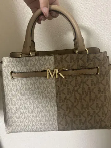 마이클코어스 MK 로고 숄더백