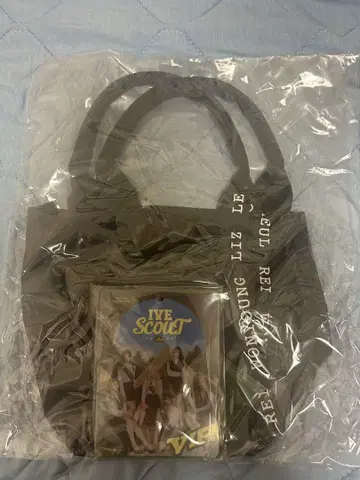 IVE SCOUT 토트백