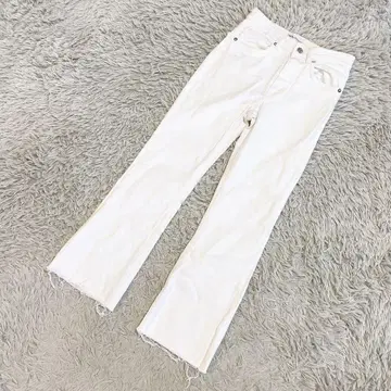 ZARA 자라 화이트 데님 청바지 세미 플레어 컷오프 부츠 컷