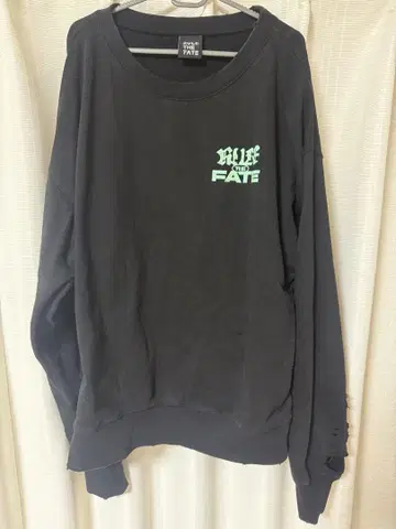 RULE THE FATE CREW NECK 사이즈 2