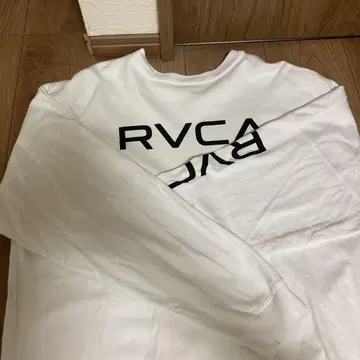 RVCA BALANCE OF OPPOSITES 맨투맨