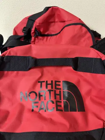 THE NORTH FACE 레드 더플백
