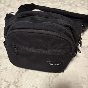MUGHART 블랙 바디백